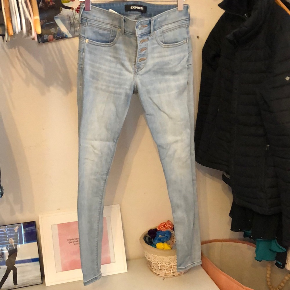 High waisted, butt lift white wash jeans,express